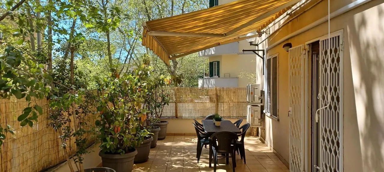 Appartamento Terrazza di San Paolo Roma 0*,  Italia